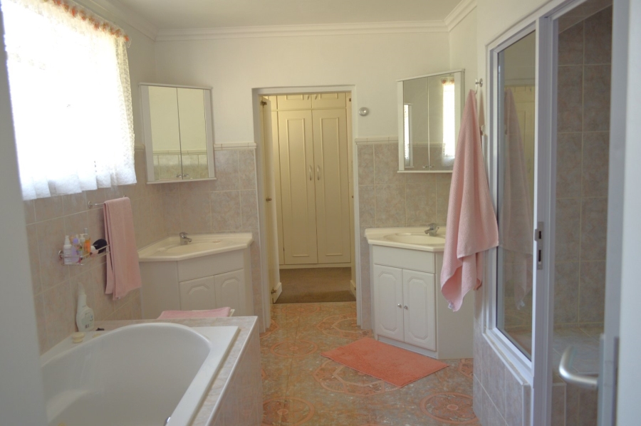 3 Bedroom Property for Sale in Doringkruin North West